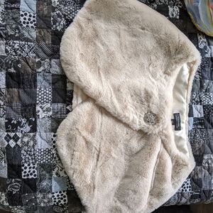 Tahari cream fur shrug